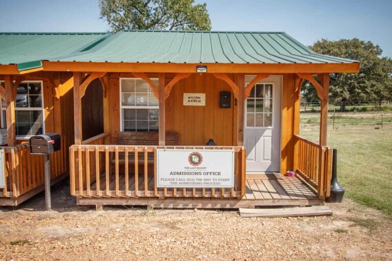 alcohol detox near me 768x512